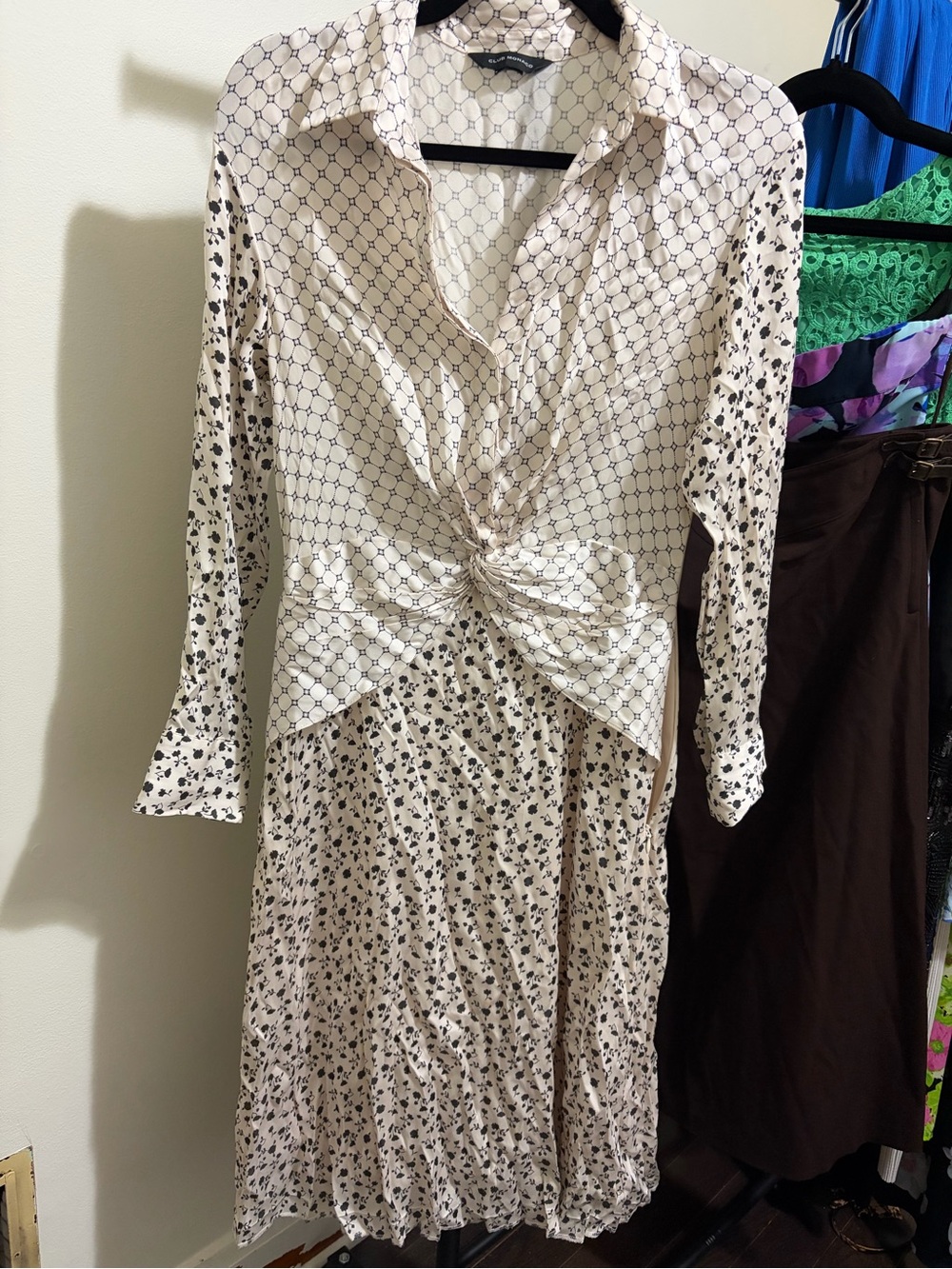 Club Monaco Cream Printed Long-Sleeve Knot Front Dress